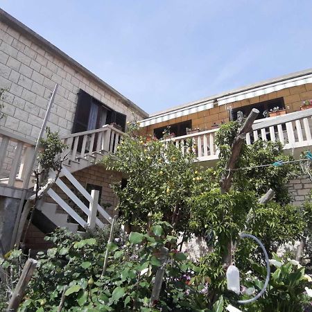 Apartmani Luce Sumartin Esterno foto